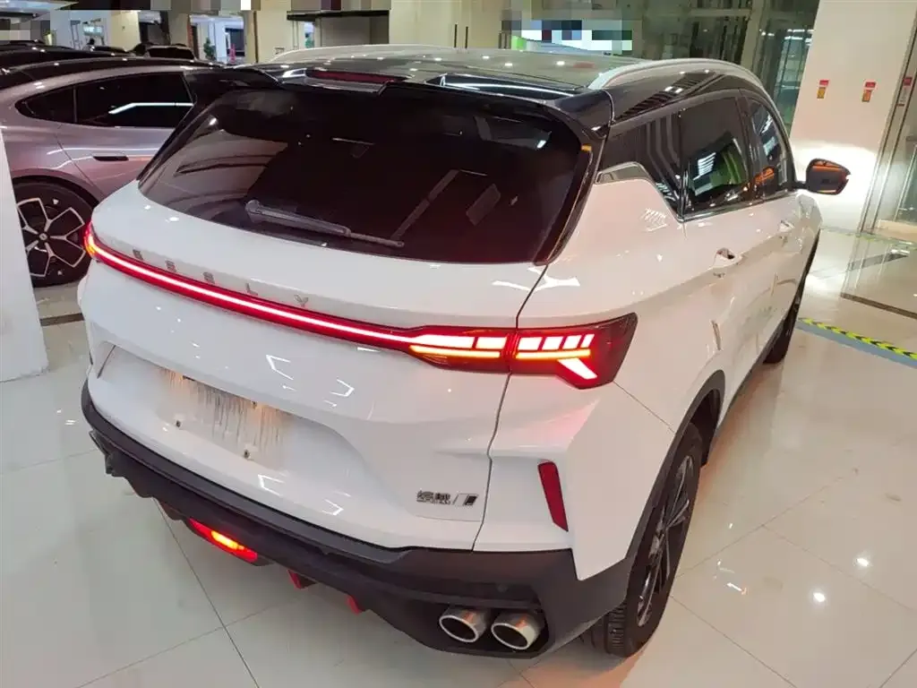 Geely Binyue 2022 из CN, фото 2