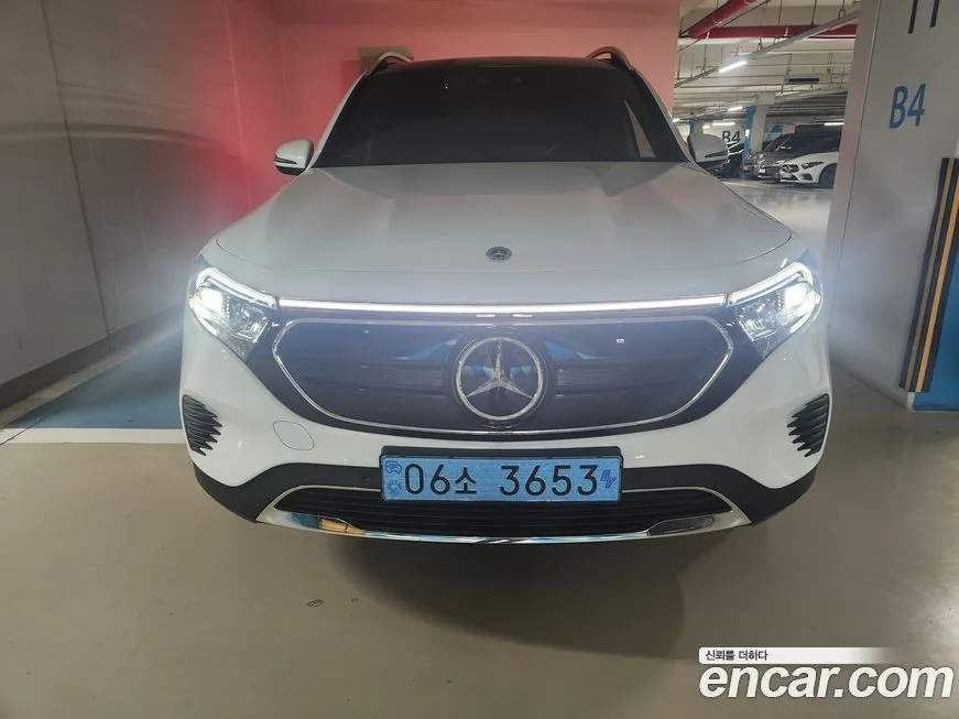 Mercedes-Benz EQB