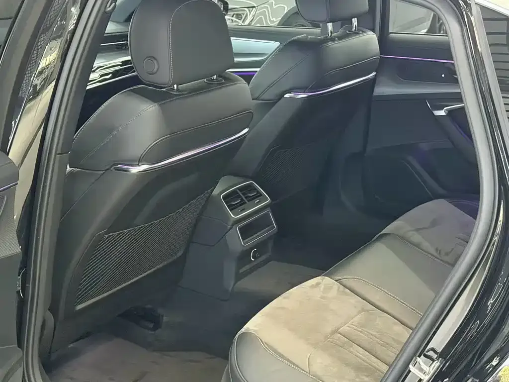 Audi A6L 2021 из CN, фото 8