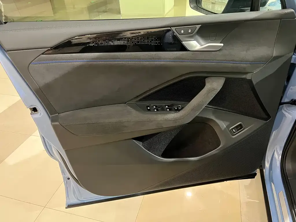 Volkswagen Tiguan L 2024 из CN, фото 6