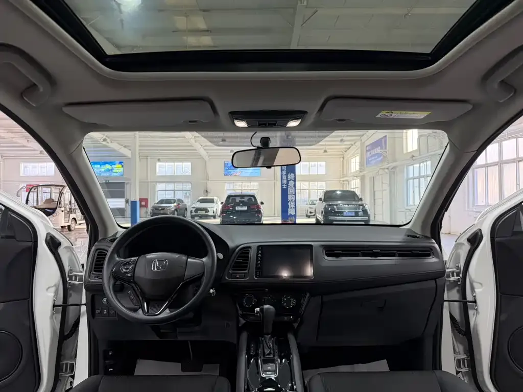 Honda Vezel 2022 из CN, фото 10