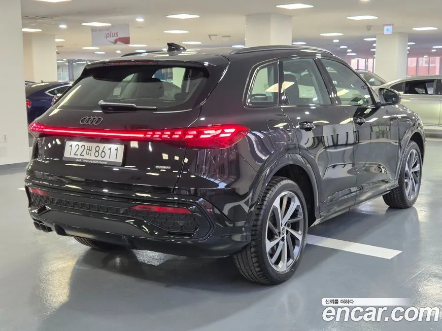 Audi Q5 2025 из KR, фото 2
