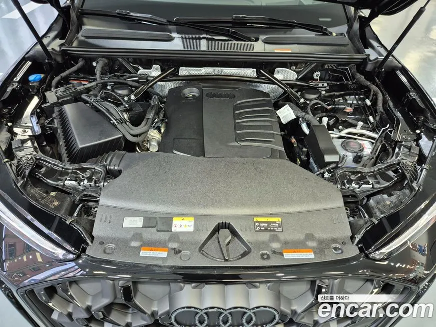 Audi Q5 2025 из KR, фото 10