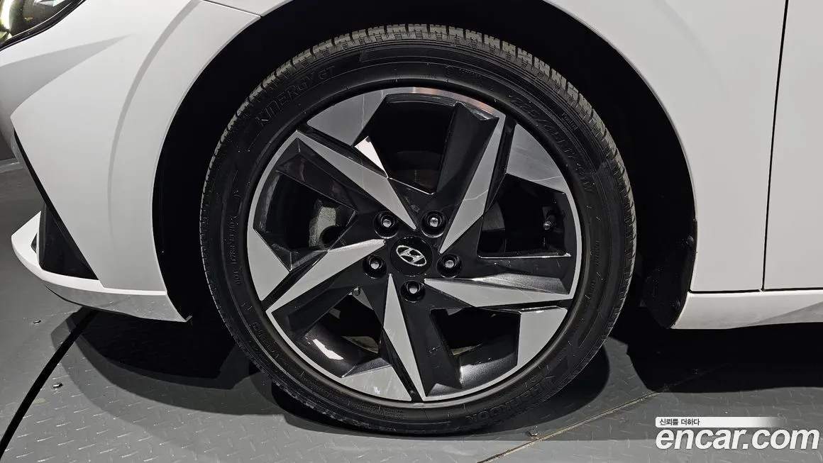 Hyundai AVANTE — фото 8