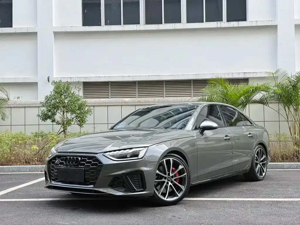 Audi S4