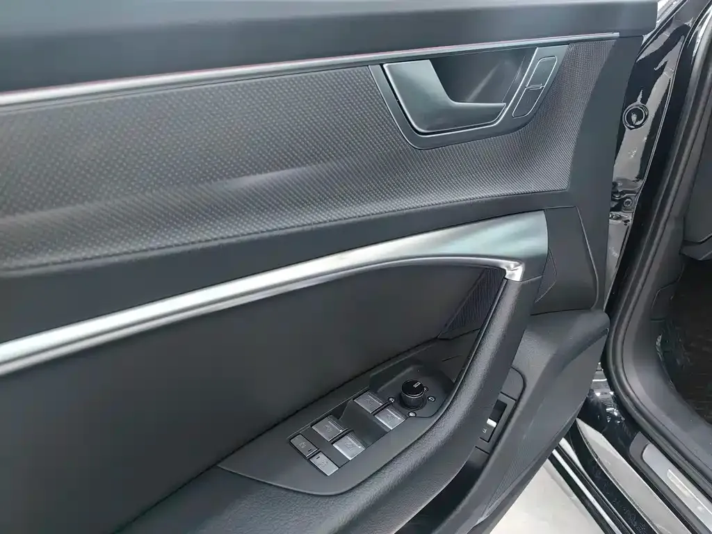 Audi A6L 2023 из CN, фото 4