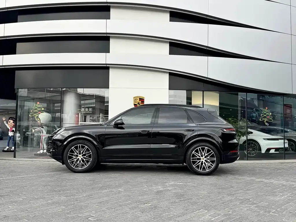 Porsche Cayenne 2024 из CN, фото 3