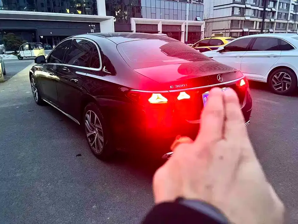 Mercedes-Benz E-Class 2024 из CN, фото 7
