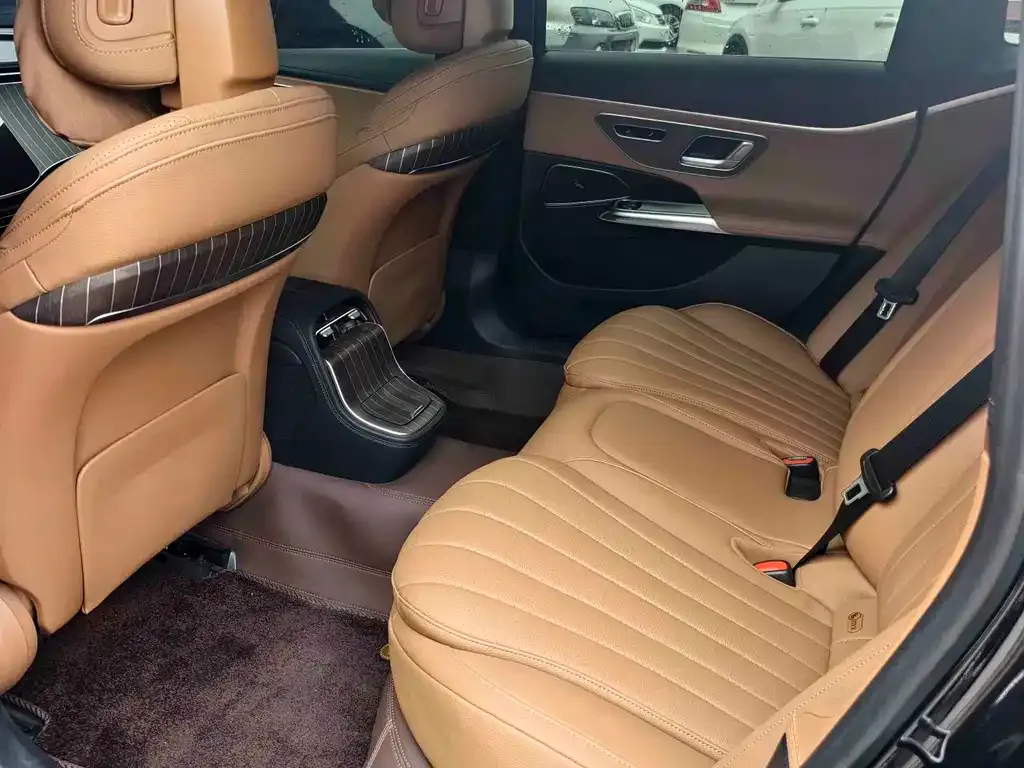 Mercedes-Benz E-Class 2024 из CN, фото 3