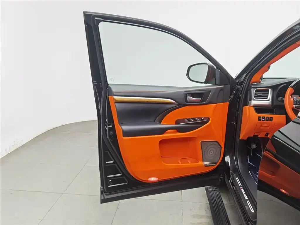 Toyota Highlander 2022 из CN, фото 2