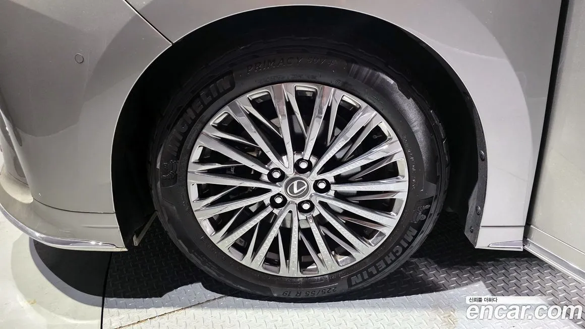 Lexus LM 2025 из KR, фото 5