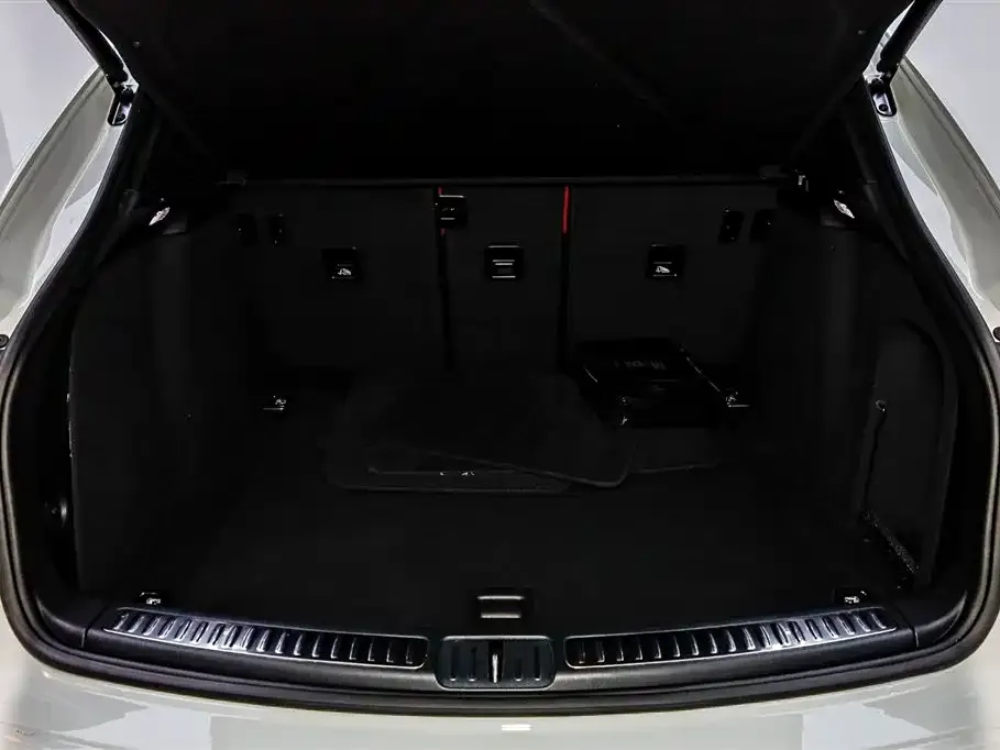 Porsche Macan 2023 из CN, фото 5