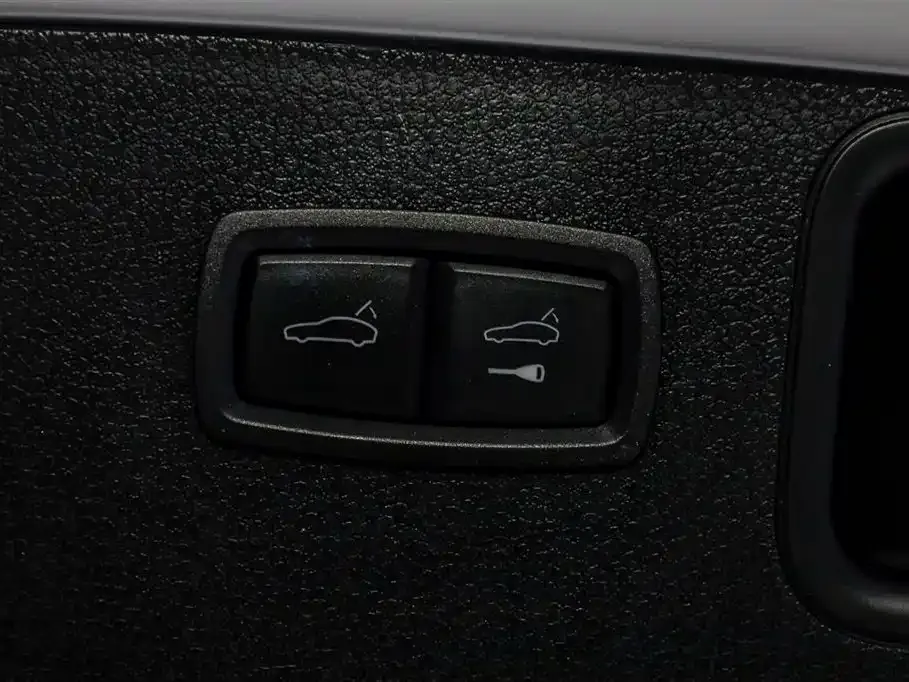 Porsche Macan 2023 из CN, фото 4