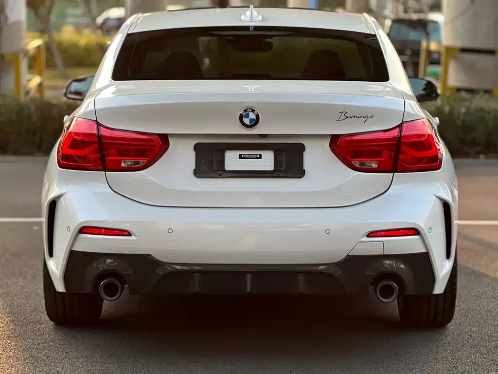 BMW 1 Series 2021 из CN, фото 2