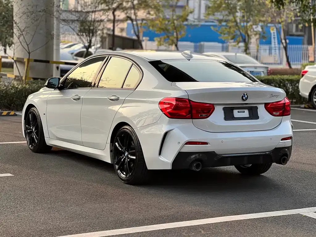 BMW 1 Series 2021 из CN, фото 4