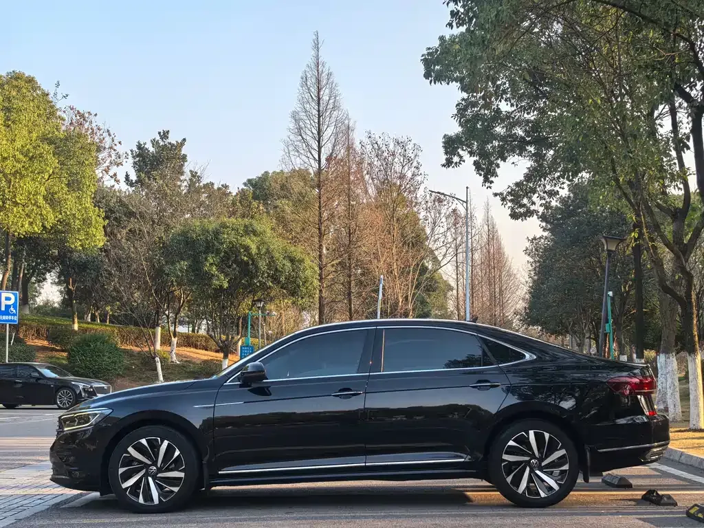 Volkswagen Passat 2022 из CN, фото 7