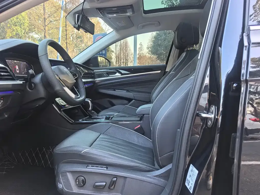 Volkswagen Passat 2022 из CN, фото 5