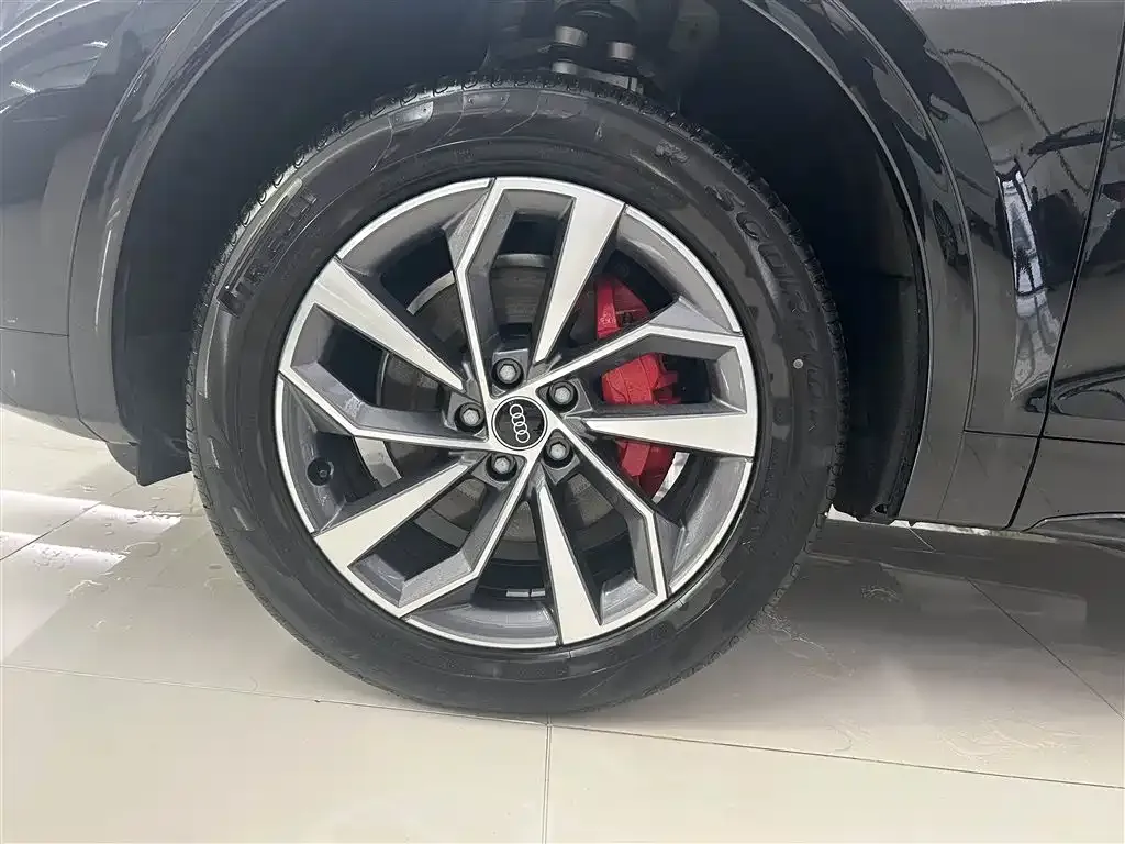 Audi Q5L 2025 из CN, фото 8