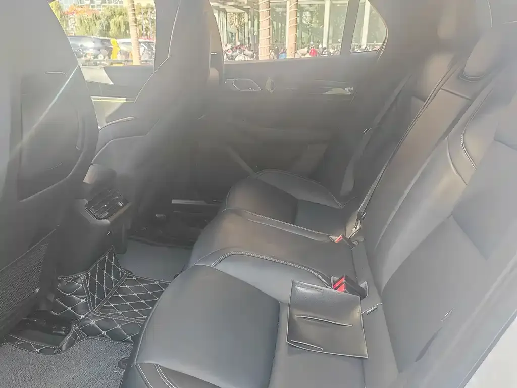 Lynk & Co 03 2023 из CN, фото 10