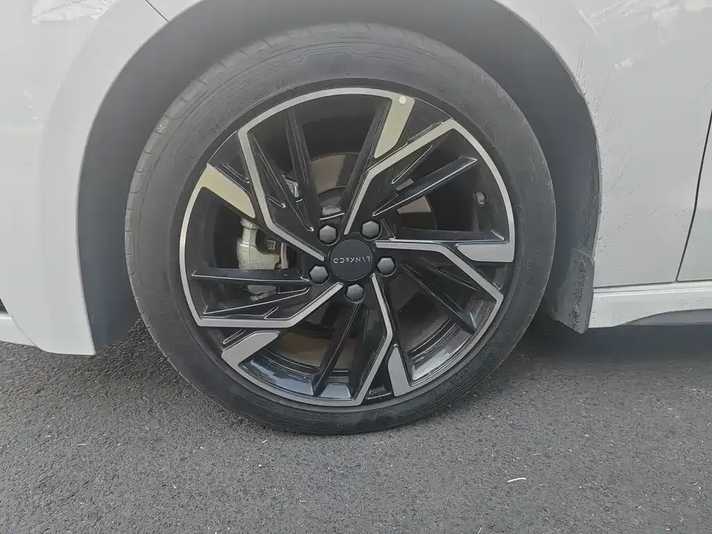 Lynk & Co 03 2023 из CN, фото 5