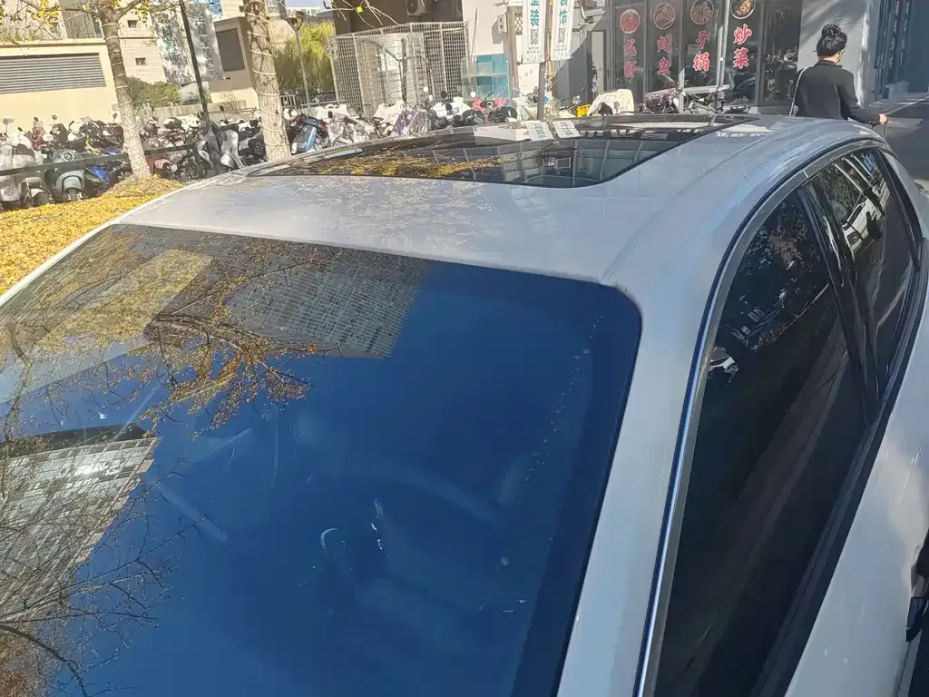 Lynk & Co 03 2023 из CN, фото 6