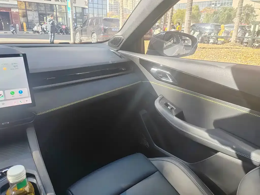 Lynk & Co 03 2023 из CN, фото 9