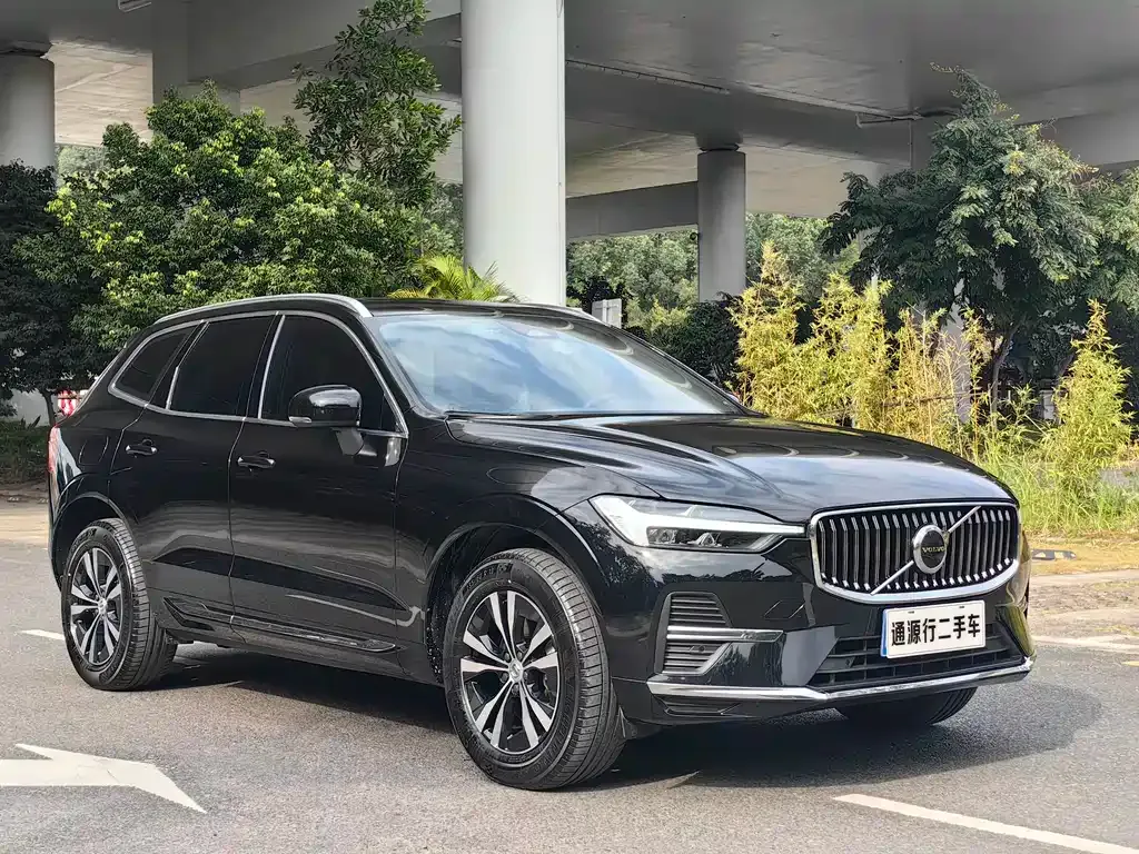Volvo XC60 — фото 10
