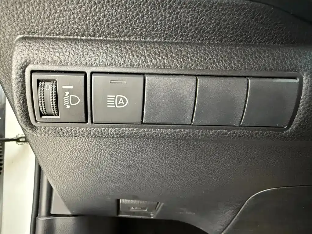 Toyota Levin 2022 из CN, фото 10