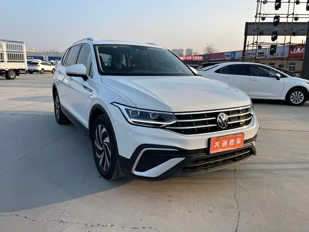 Volkswagen Tiguan L 2024 из CN, фото 2