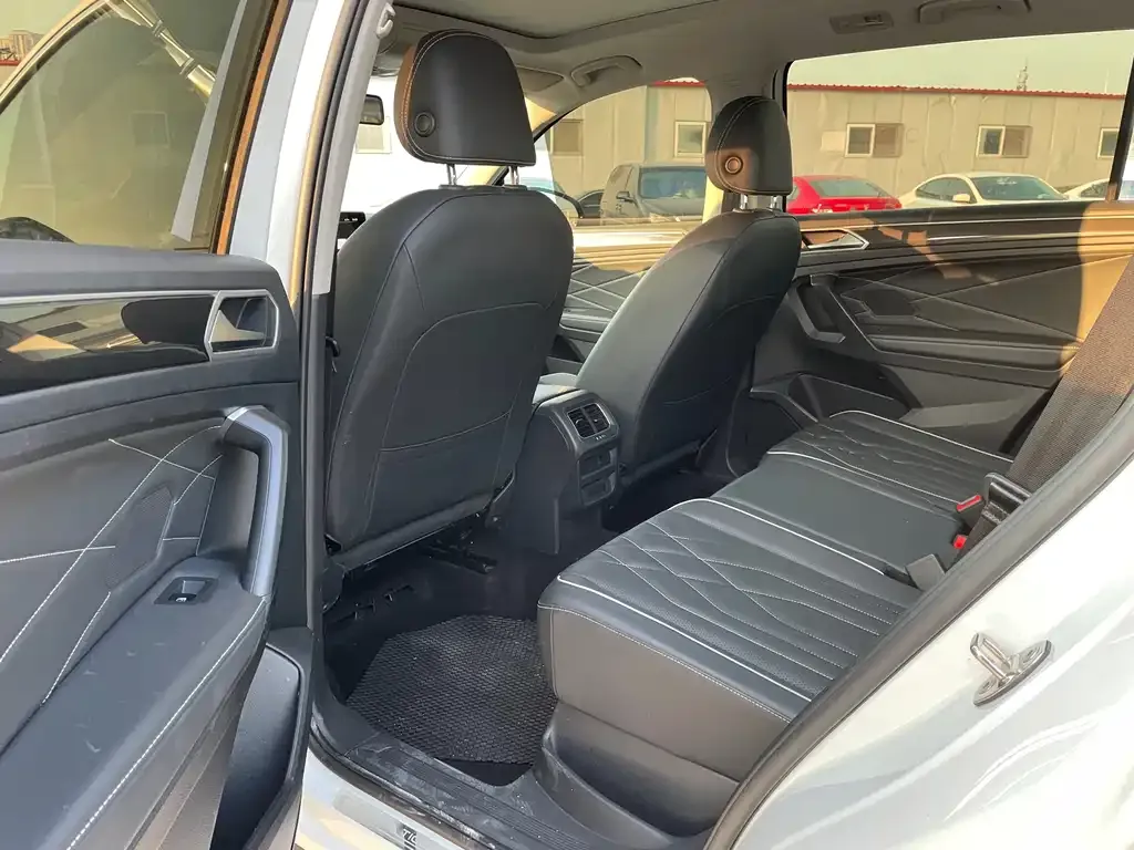 Volkswagen Tiguan L 2024 из CN, фото 10