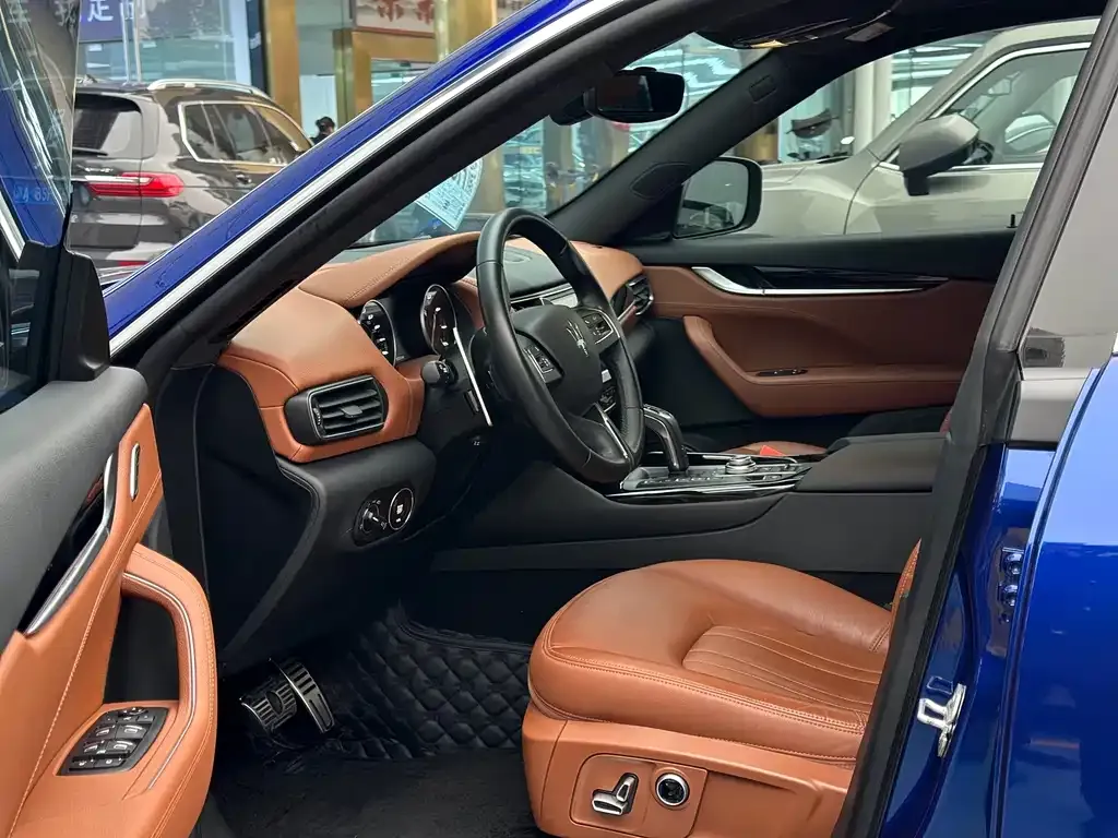 Maserati Levante 2021 из CN, фото 10