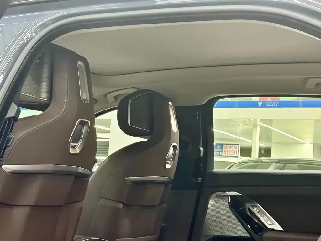 BMW 7 Series 2023 из CN, фото 4