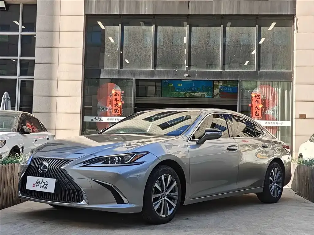 Lexus ES 2021 из CN, фото 1