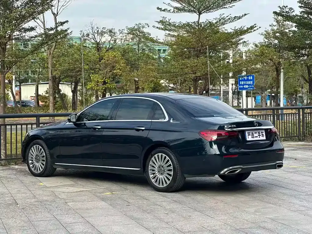 Mercedes-Benz E-Class 2023 из CN, фото 4