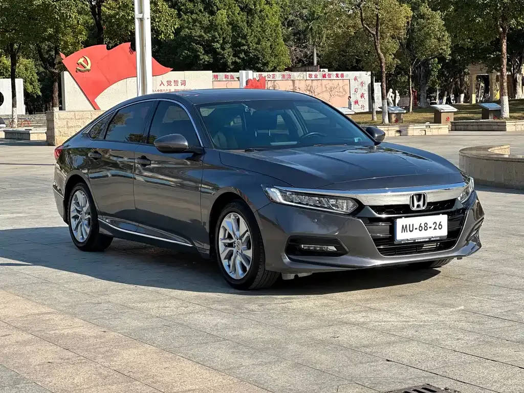 Honda Accord — фото 4