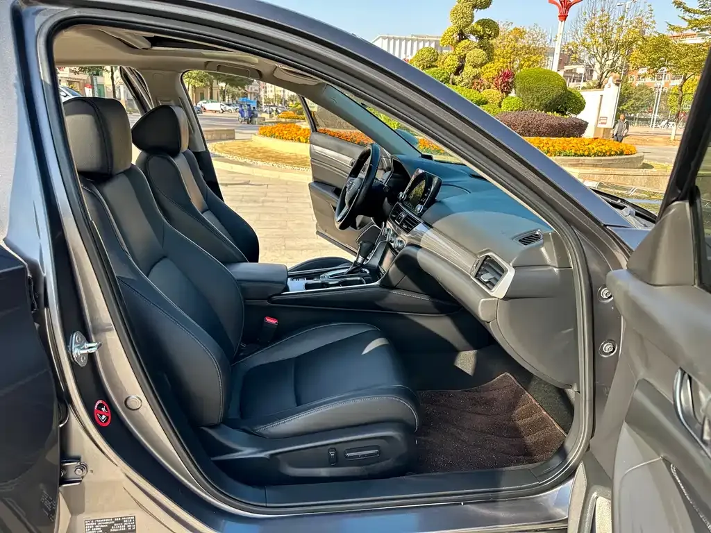 Honda Accord — фото 5