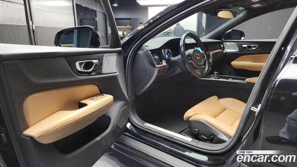 Volvo V60 2021 из KR, фото 4