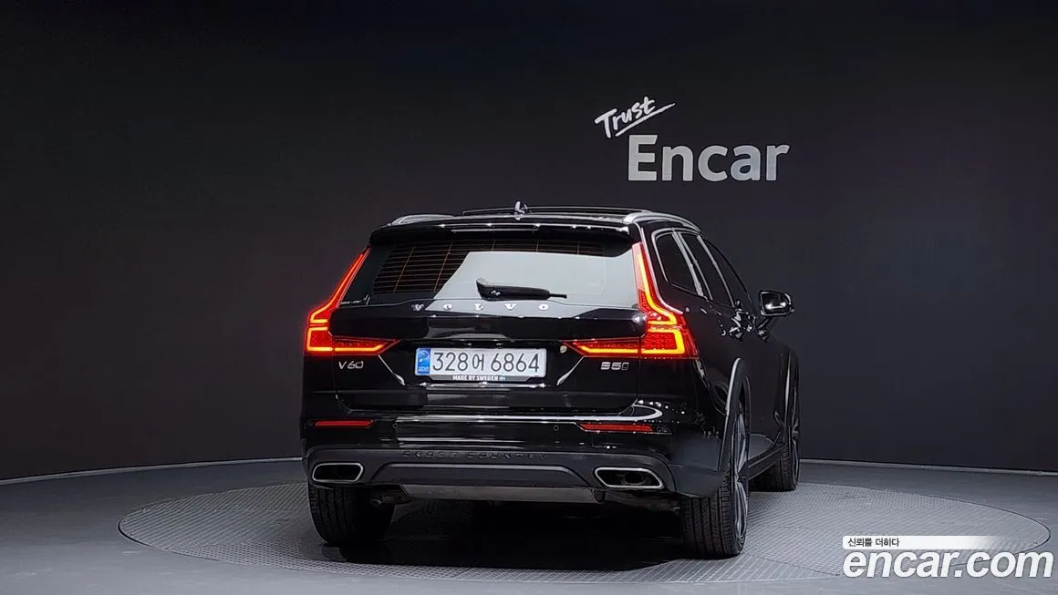 Volvo V60 2021 из KR, фото 8