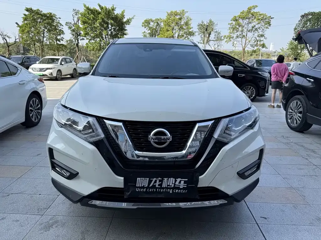 Nissan X-Trail — фото 8