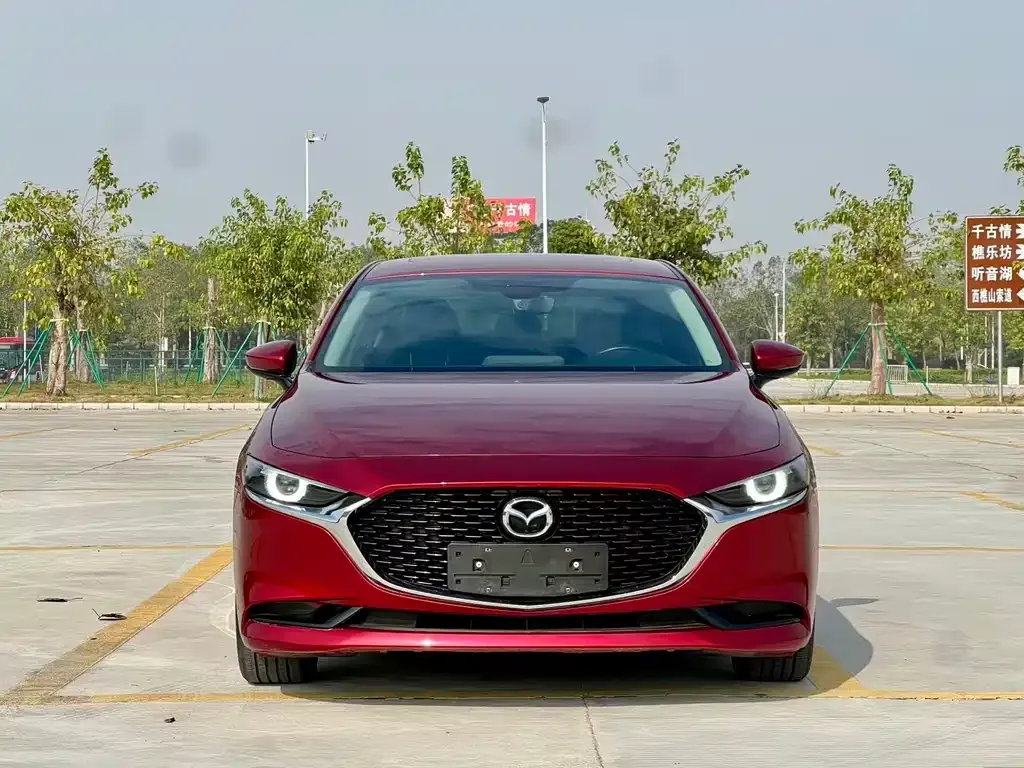 Mazda 3 Axela 2022 из CN, фото 2