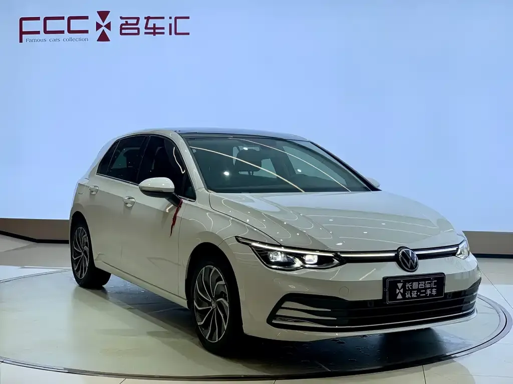 Volkswagen Golf 2023 из CN, фото 3