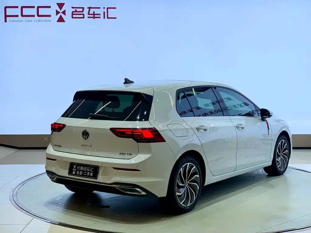 Volkswagen Golf 2023 из CN, фото 5