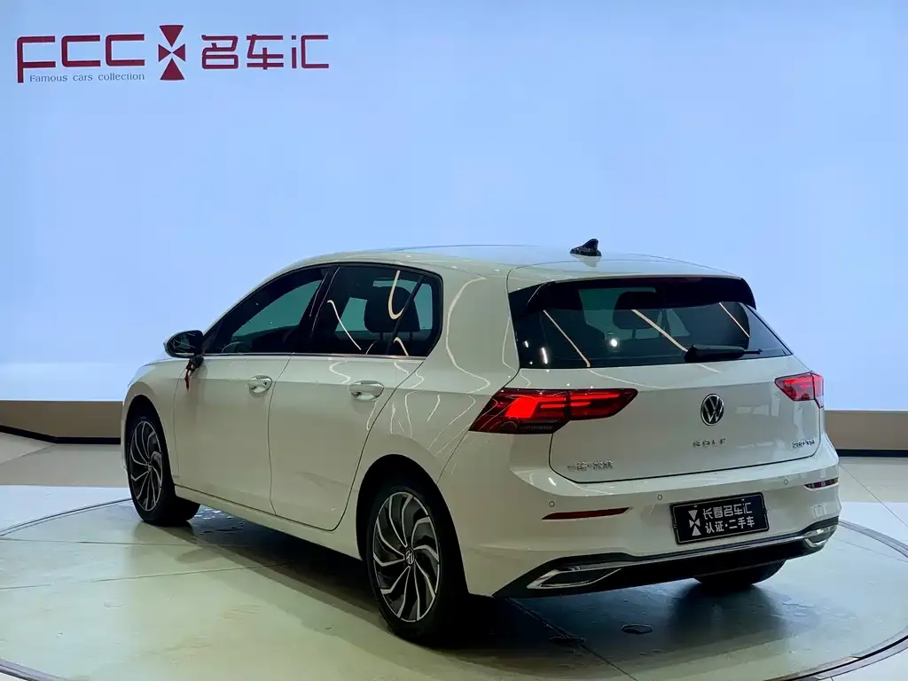 Volkswagen Golf 2023 из CN, фото 7