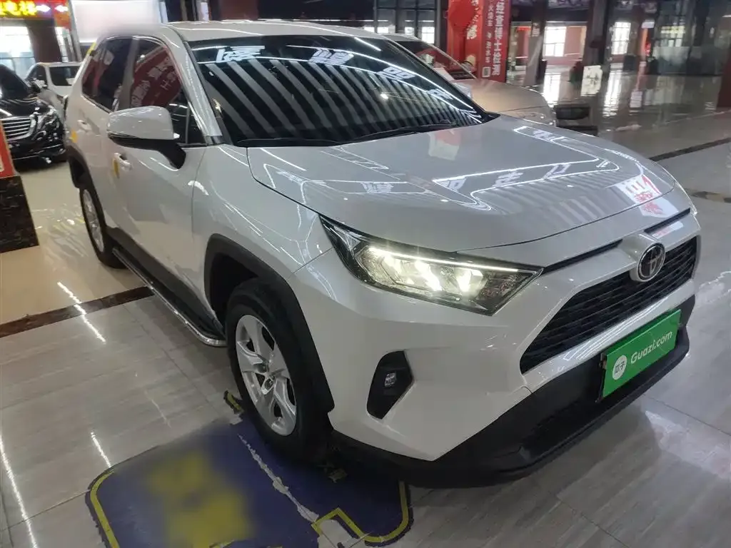 Toyota RAV4 2023 из CN, фото 8