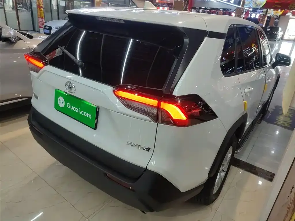 Toyota RAV4 2023 из CN, фото 6