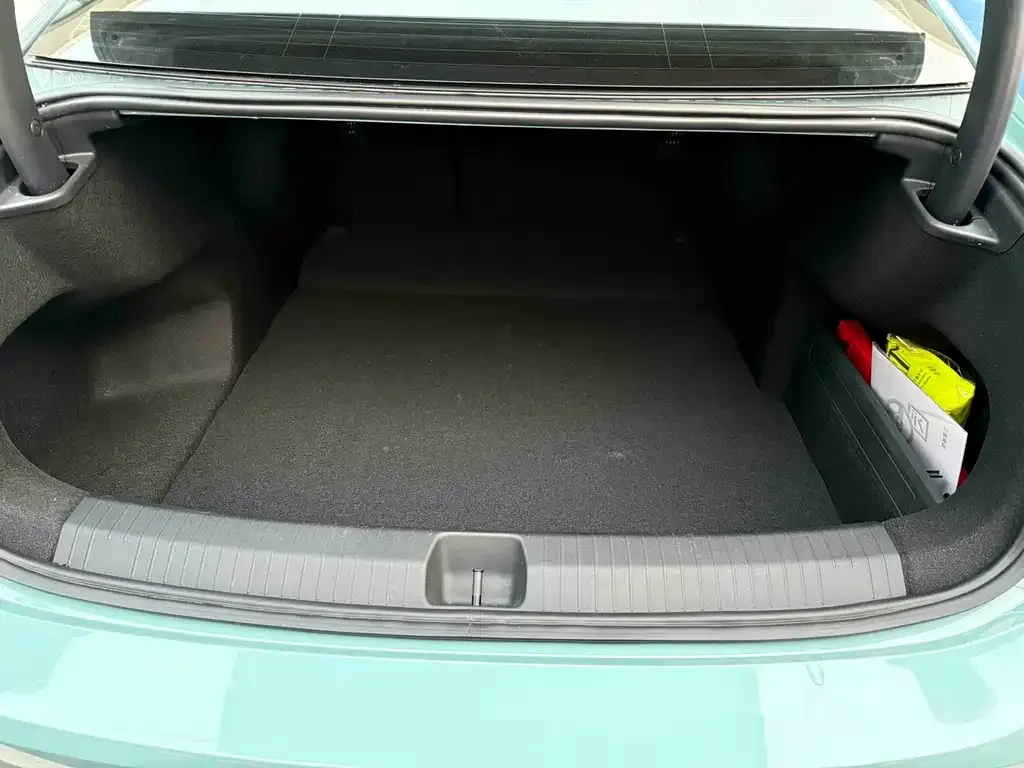 Volkswagen Passat 2024 из CN, фото 6