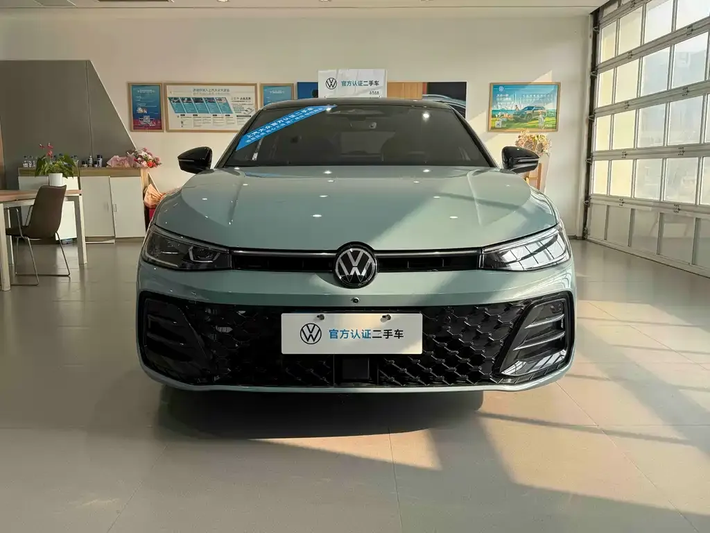 Volkswagen Passat 2024 из CN, фото 4