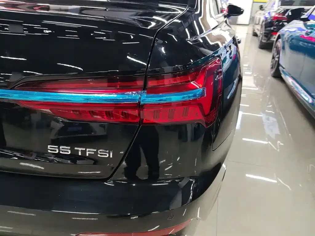 Audi A6L 2023 из CN, фото 10