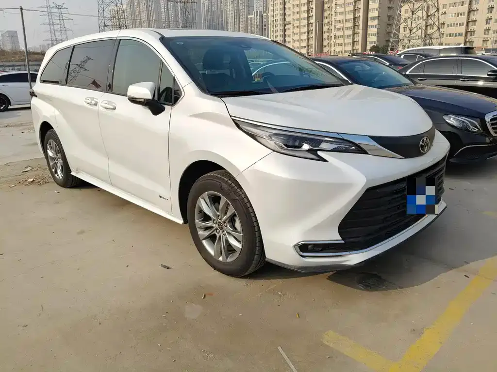 Toyota Sienna 2025 из CN, фото 3