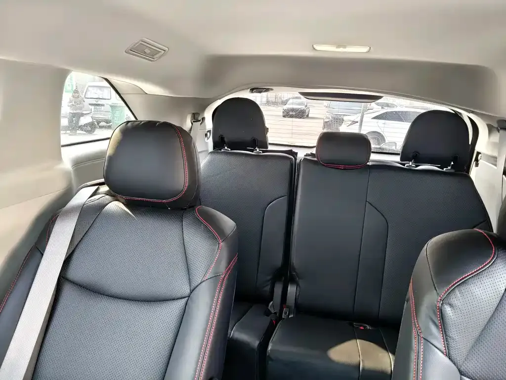 Toyota Sienna 2025 из CN, фото 8